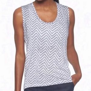 | Athleta | Breezy Muscle Chevron Tank Top. Size XS.